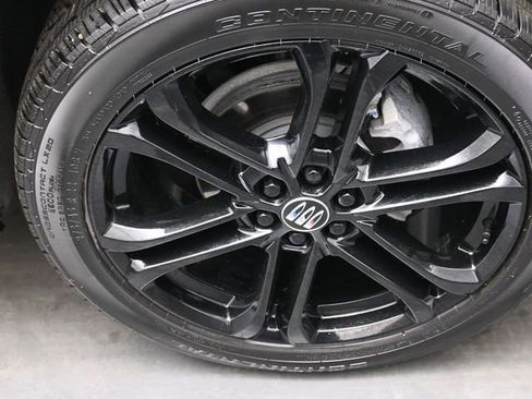 Used 2025 Buick Enclave Sport Touring w/ Super Cruise Package image 32