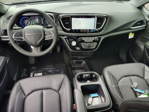 New 2026 Chrysler Pacifica Select FWD image 12