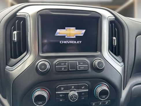 Used 2020 Chevrolet Silverado 2500 LTZ w/ LTZ Convenience Package RWD image 19