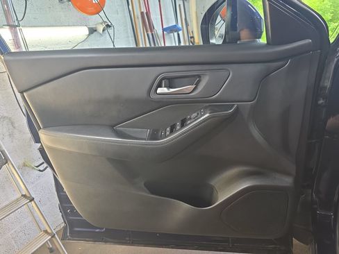 Used 2024 Nissan Rogue SV AWD/4WD image 25