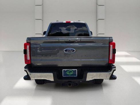 Used 2023 Ford F250 Lariat AWD/4WD image 4