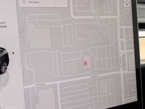 Used 2022 Tesla Model Y Long Range image 24