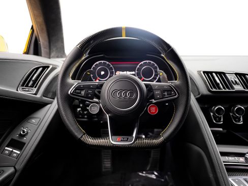 Used 2021 Audi R8 V10 w/ Premium Package image 4