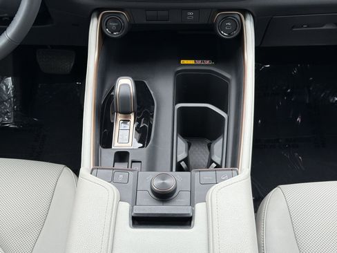 Used 2024 Toyota Grand Highlander AWD Hybrid image 4