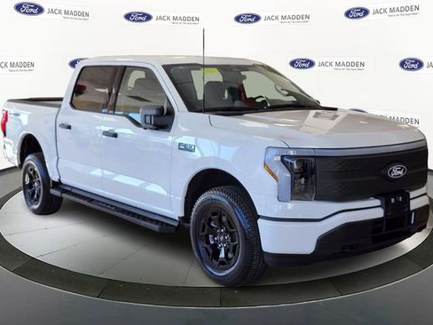 New 2025 Ford F150 Lightning XLT image 6