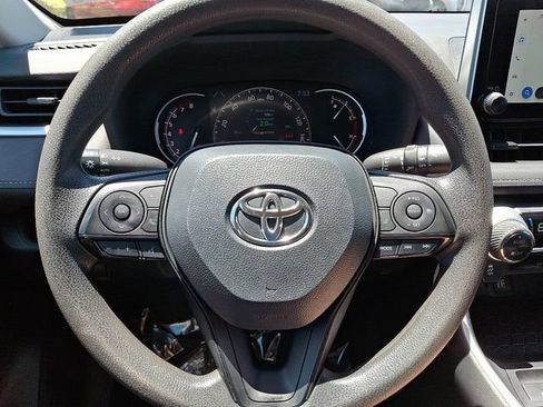 Used 2024 Toyota RAV4 XLE AWD/4WD image 18