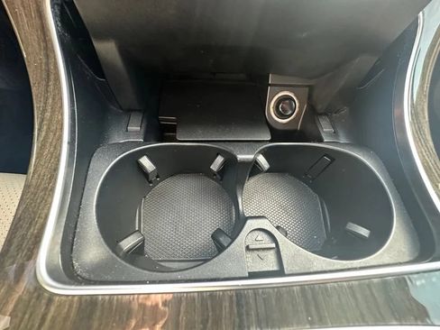 Used 2015 Mercedes-Benz C 300 4MATIC Sedan image 20