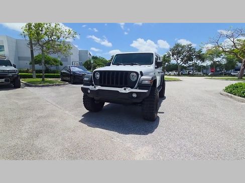 Used 2022 Jeep Wrangler Unlimited Sport w/ Sun And Sound Package AWD/4WD image 51