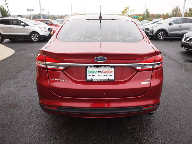 Used 2017 Ford Fusion SE w/ Fusion SE Technology Package FWD image 2