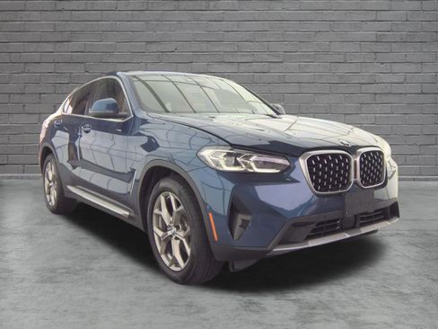 Used 2025 BMW X4 xDrive30i w/ Premium Package AWD/4WD image 4