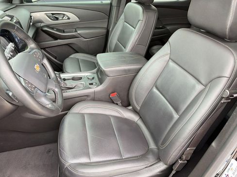 Certified 2023 Chevrolet Traverse LT FWD image 22