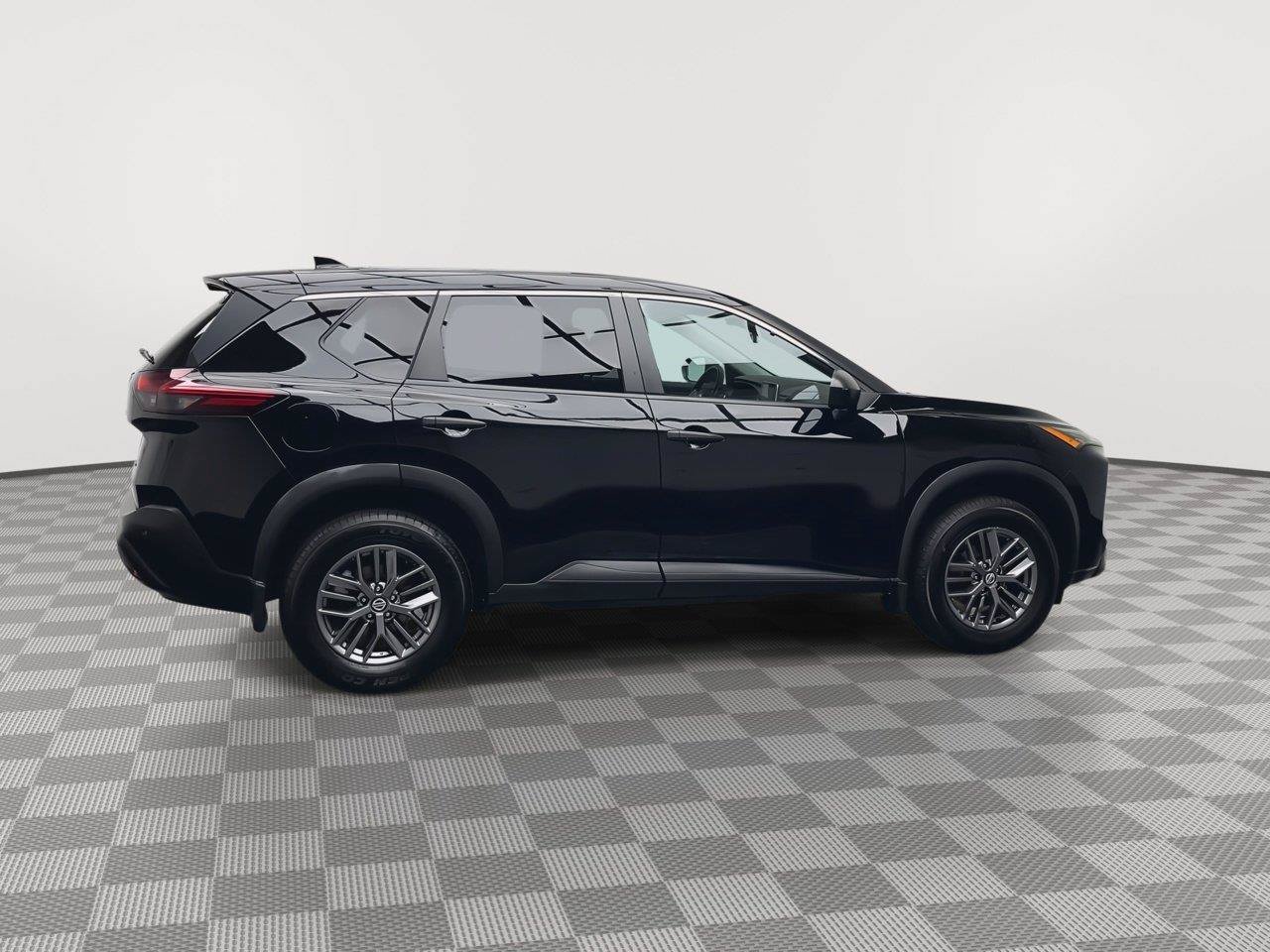 Used 2021 Nissan Rogue S AWD/4WD image 33
