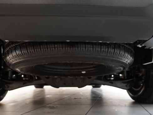 Used 2022 Chevrolet Tahoe Z71 w/ Z71 Off-Road Package AWD/4WD image 13