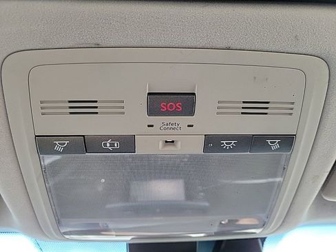 Used 2013 Lexus IS 250C image 32