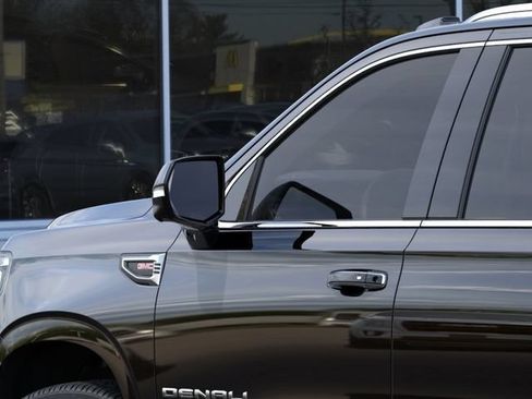New 2026 GMC Yukon XL Denali w/ LPO, Floor Liner Package AWD/4WD image 12