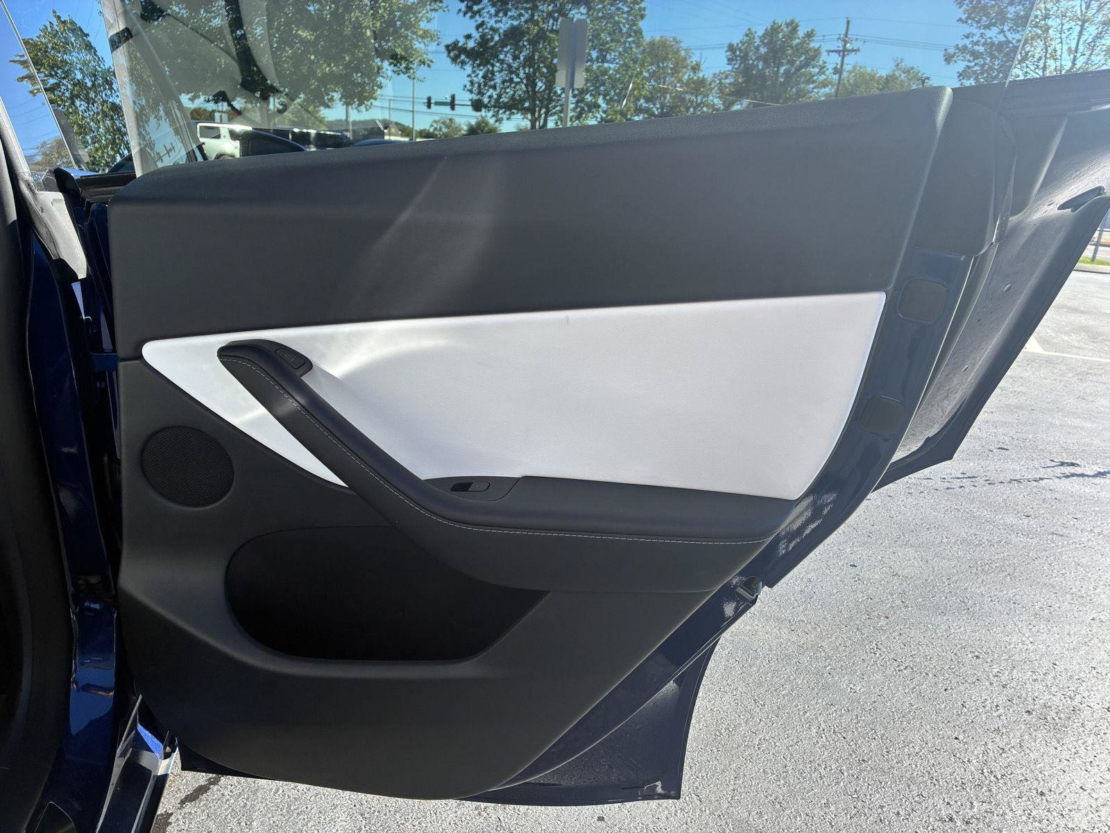 Used 2022 Tesla Model Y Performance AWD/4WD image 9