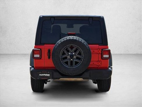 Used 2024 Jeep Wrangler Unlimited Sport AWD/4WD image 7