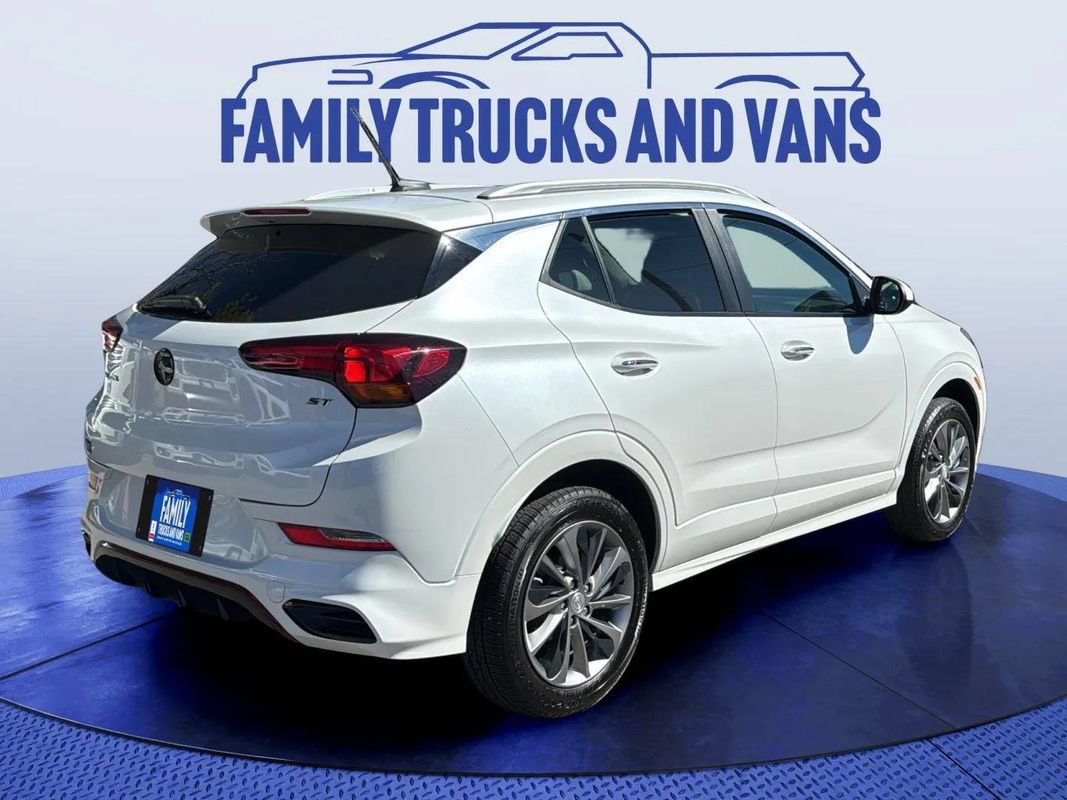 Used 2022 Buick Encore GX Select w/ Sport Touring Package AWD/4WD image 5