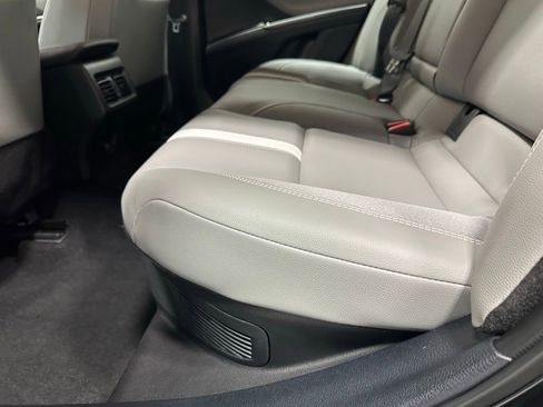 Used 2025 Toyota Camry SE image 44