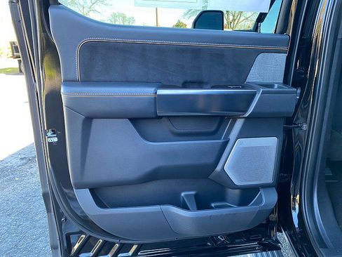 Certified 2022 Ford F150 Platinum w/ Equipment Group 701A High image 32