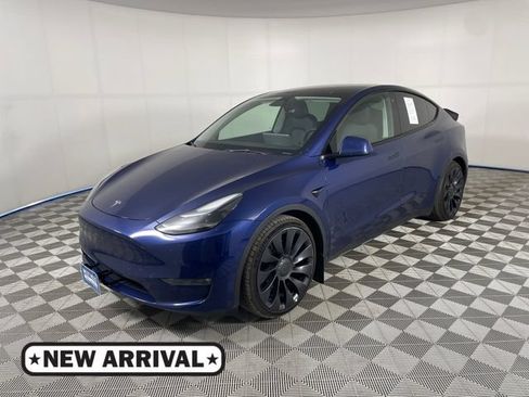 Used 2022 Tesla Model Y Performance AWD/4WD image 1