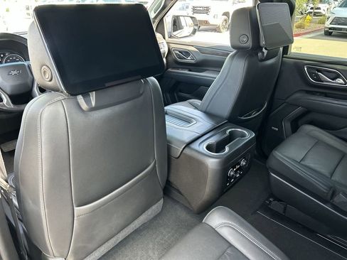 Used 2021 Chevrolet Tahoe Z71 w/ Z71 Off-Road Package AWD/4WD image 36