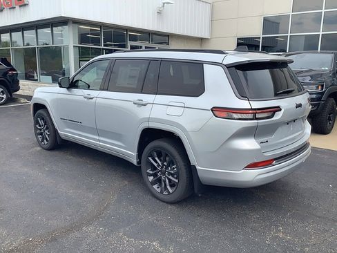 New 2026 Jeep Grand Cherokee L Limited AWD/4WD image 6