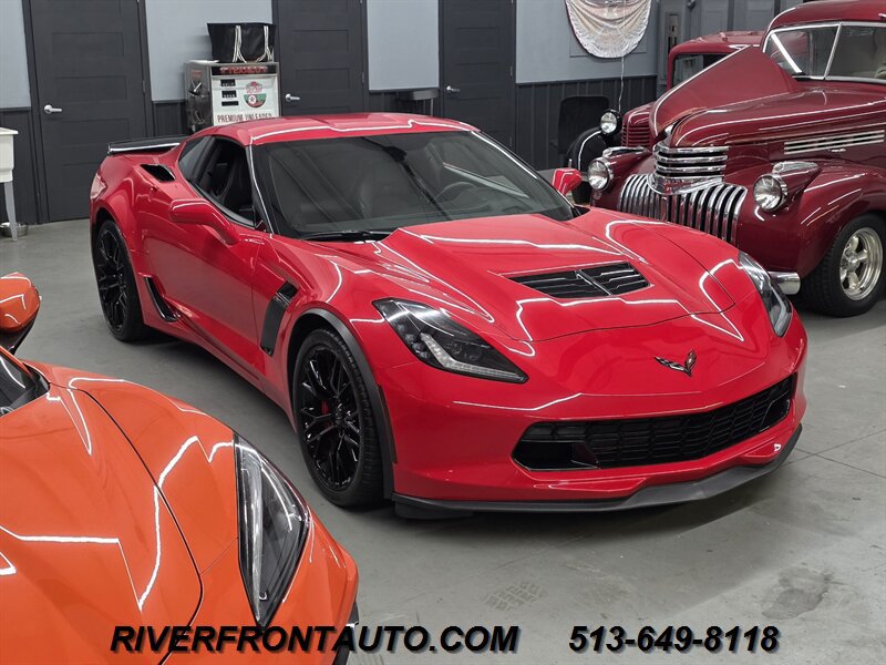 Used 2015 Chevrolet Corvette Z06 w/ 3LZ Preferred Equipment Group RWD image 9