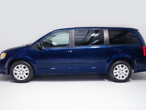 Used 2016 Dodge Grand Caravan SE w/ Quick Order Package 29E SE FWD image 4