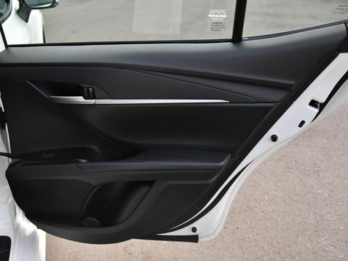 Used 2025 Toyota Camry SE image 42