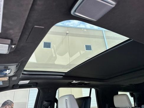 Used 2025 Cadillac Escalade Sport Platinum w/ LPO, Floor Liner Package AWD/4WD image 11