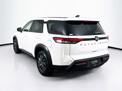 Used 2025 Nissan Pathfinder S image 5