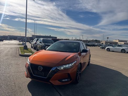 Certified 2021 Nissan Sentra SR image 4