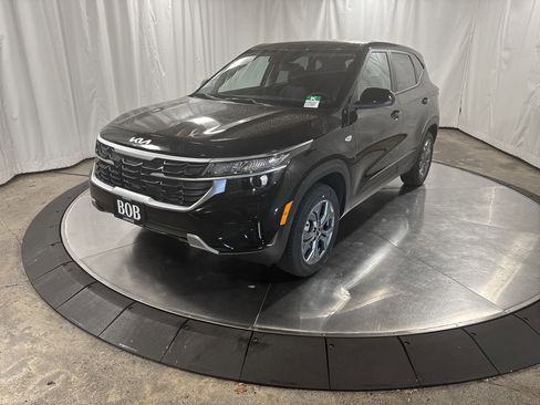New 2026 Kia Seltos LX image 1