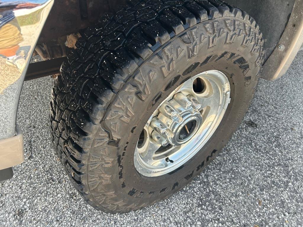 Used 2002 Ford Excursion Limited AWD/4WD image 10