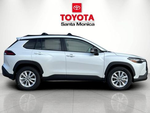 New 2026 Toyota Corolla Cross LE FWD image 2