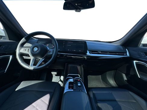 Used 2025 BMW X1 xDrive28i AWD/4WD image 14