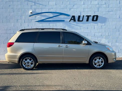 Used 2004 Toyota Sienna XLE image 3