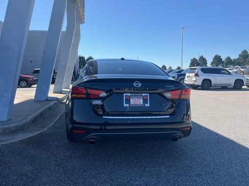 Used 2022 Nissan Altima 2.5 SR w/ Midnight Edition Package image 26