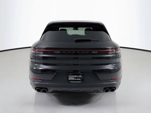 Used 2024 Porsche Cayenne AWD/4WD image 26