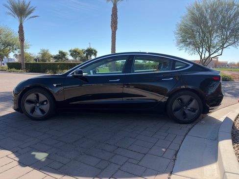 Used 2020 Tesla Model 3 Standard Range image 5