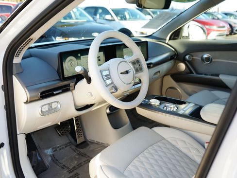 Used 2023 Genesis GV60 Performance image 16