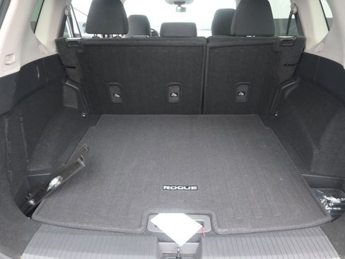 Certified 2025 Nissan Rogue S image 18