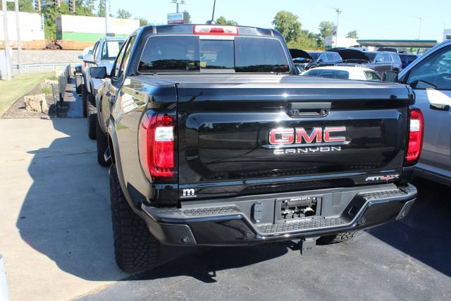 Used 2024 GMC Canyon AT4X AWD/4WD image 8