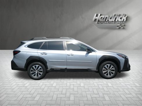 Certified 2025 Subaru Outback Premium w/ Popular Package #1A AWD/4WD image 10