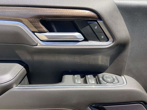 Used 2022 Chevrolet Silverado 1500 LT RWD image 16