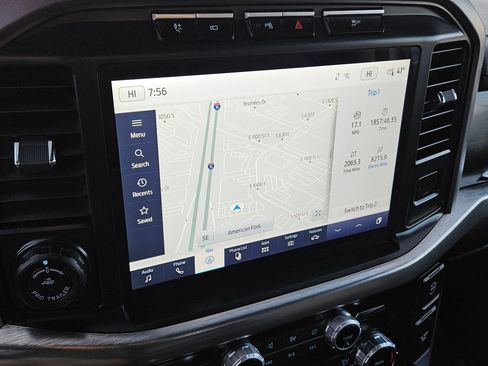 Used 2023 Ford F150 Lariat w/ Trailer Tow Package image 27