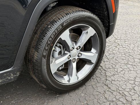 New 2026 Jeep Grand Cherokee Limited image 9