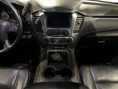 Used 2019 Chevrolet Suburban LT image 35