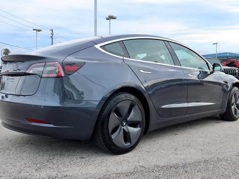 Used 2018 Tesla Model 3 Long Range RWD image 2